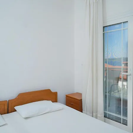 Garifalia أمولياني